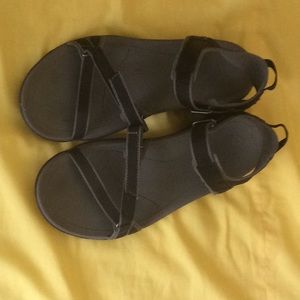 Ladies sandals